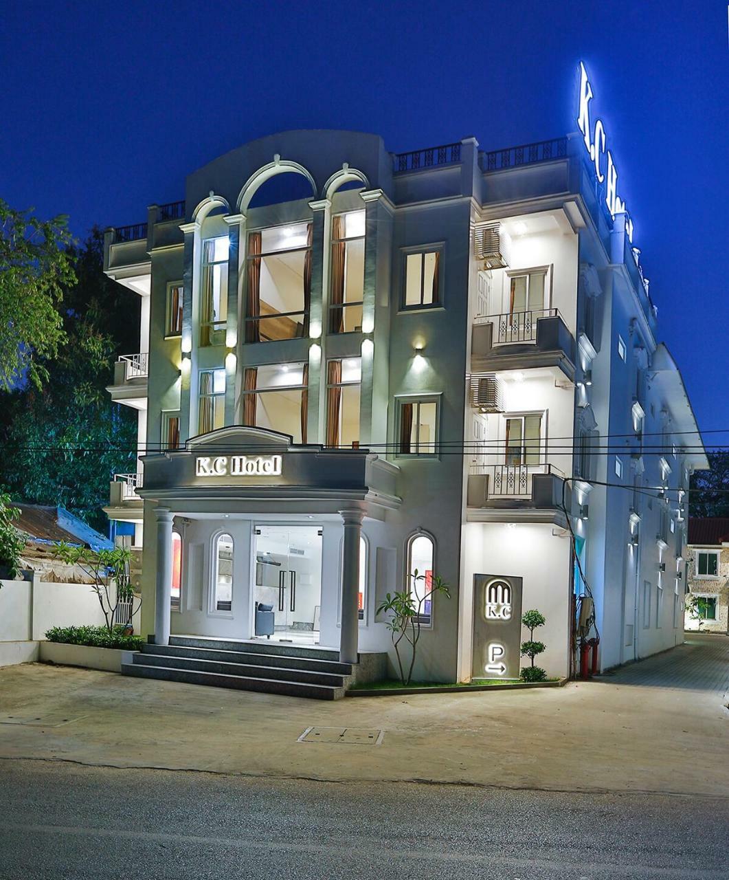 K.C Residence Rangoon Buitenkant foto
