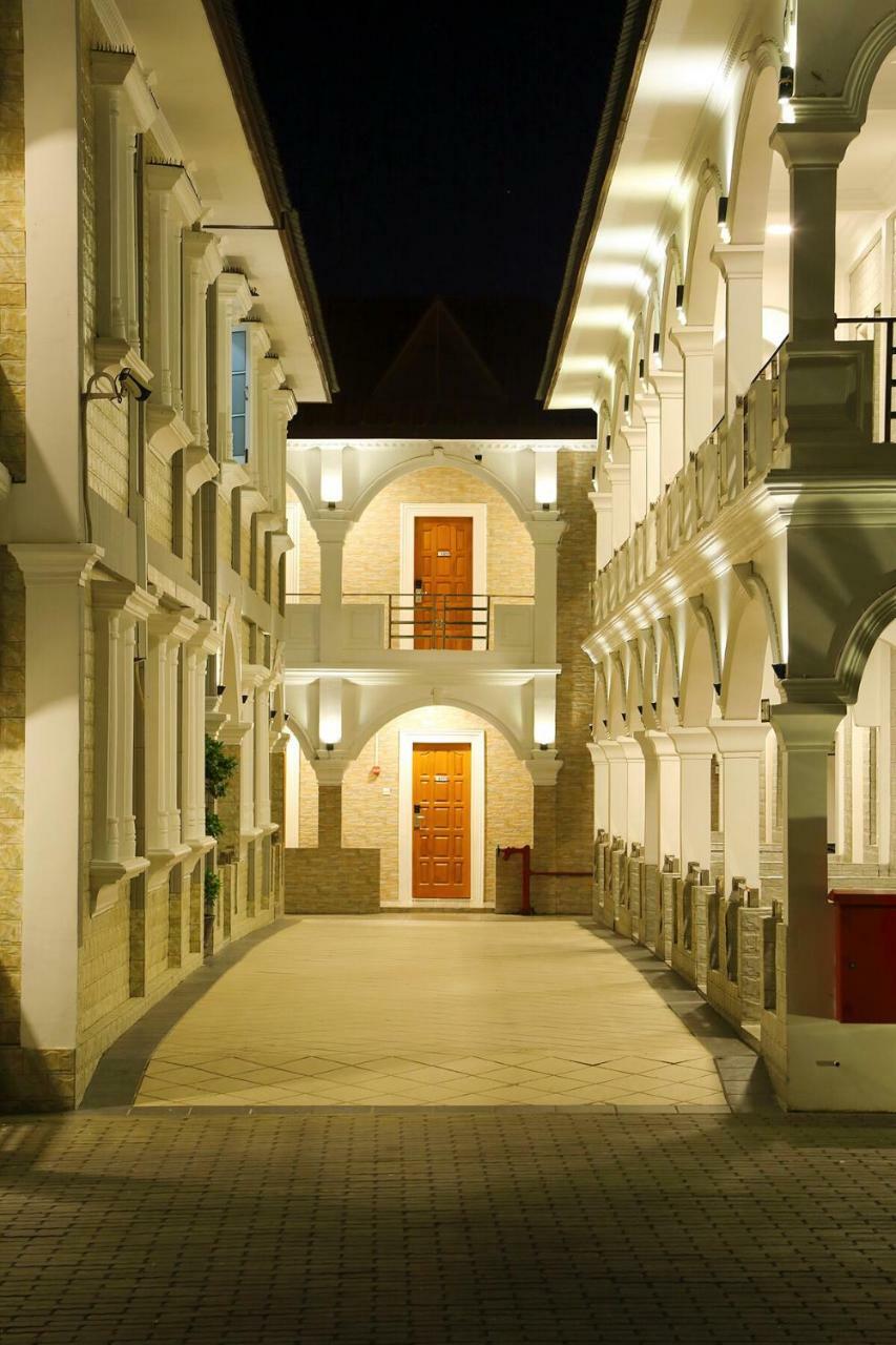 K.C Residence Rangoon Buitenkant foto