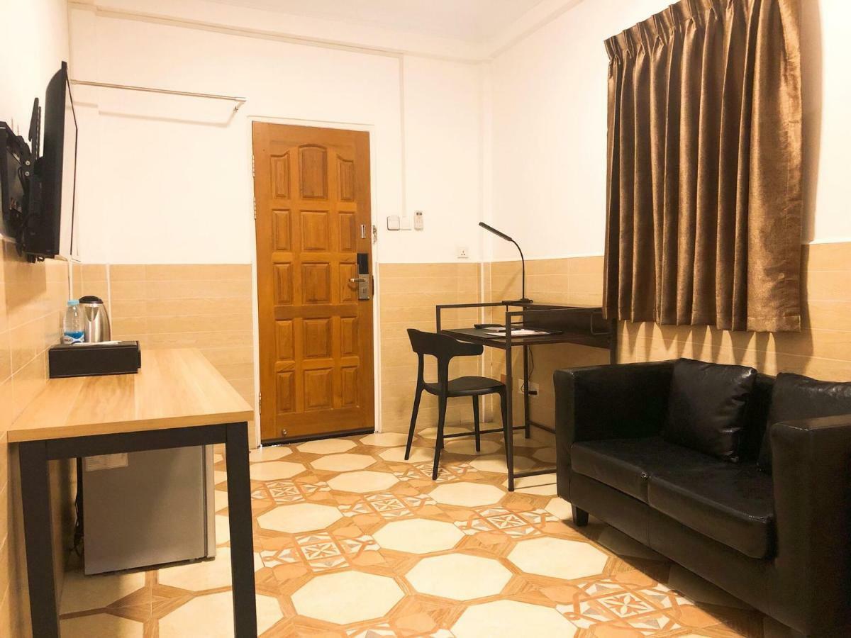 K.C Residence Rangoon Buitenkant foto